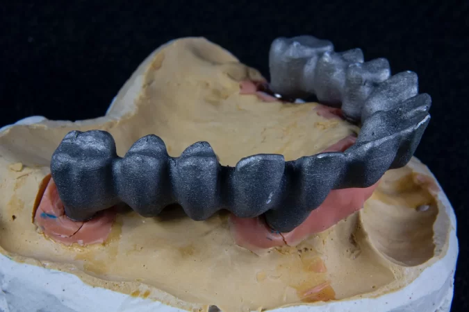 روش و نحوه صحیح نخ دندان کشیدن روش و نحوه صحیح نخ دندان کشیدن