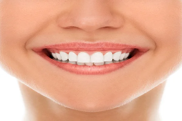 لمینت دندان برای چه کسانی مناسب نیست؟